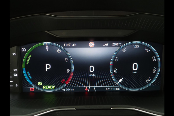 Škoda Superb Combi 1.4 TSI iV Style | Panoramadak | Trekhaak | 360 | Keyless | Adaptive Cruise | Virtual | Carplay