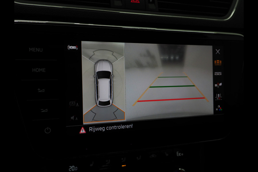 Škoda Superb Combi 1.4 TSI iV Style | Panoramadak | Trekhaak | 360 | Keyless | Adaptive Cruise | Virtual | Carplay