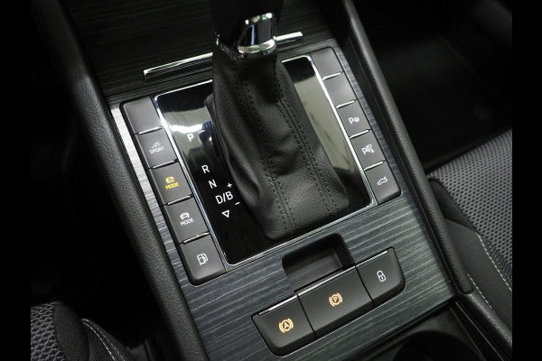 Škoda Superb Combi 1.4 TSI iV Style | Panoramadak | Trekhaak | 360 | Keyless | Adaptive Cruise | Virtual | Carplay