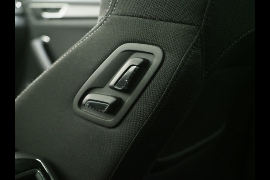 Škoda Superb Combi 1.4 TSI iV Style | Panoramadak | Trekhaak | 360 | Keyless | Adaptive Cruise | Virtual | Carplay