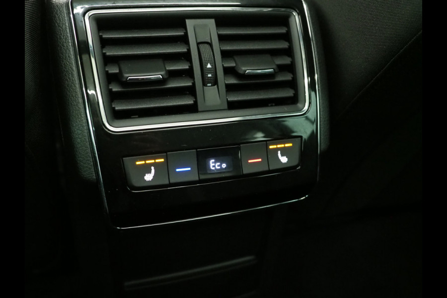 Škoda Superb Combi 1.4 TSI iV Style | Panoramadak | Trekhaak | 360 | Keyless | Adaptive Cruise | Virtual | Carplay