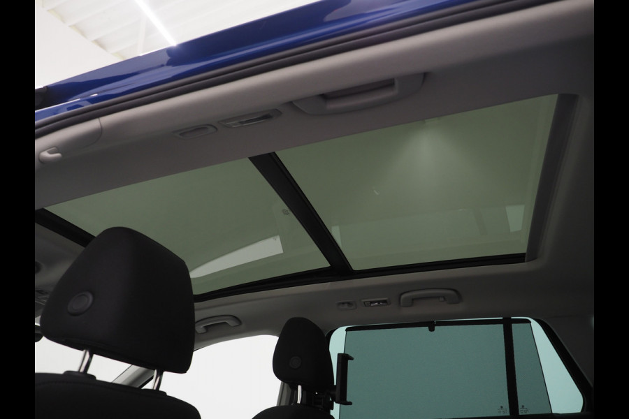 Škoda Superb Combi 1.4 TSI iV Style | Panoramadak | Trekhaak | 360 | Keyless | Adaptive Cruise | Virtual | Carplay