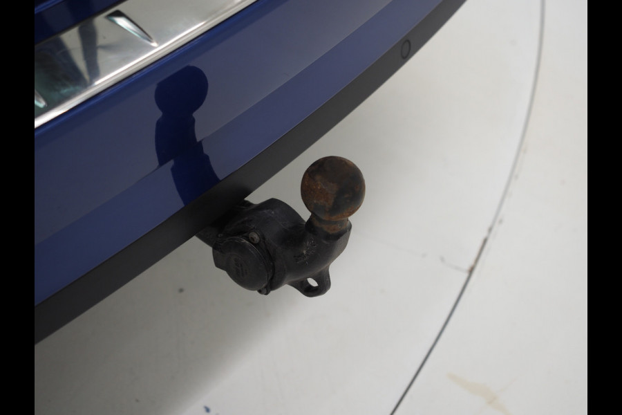 Škoda Superb Combi 1.4 TSI iV Style | Panoramadak | Trekhaak | 360 | Keyless | Adaptive Cruise | Virtual | Carplay