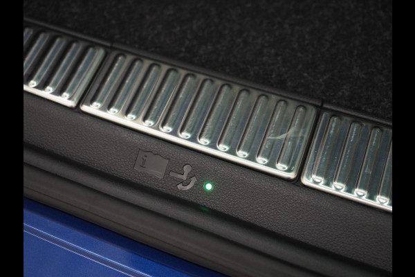 Škoda Superb Combi 1.4 TSI iV Style | Panoramadak | Trekhaak | 360 | Keyless | Adaptive Cruise | Virtual | Carplay