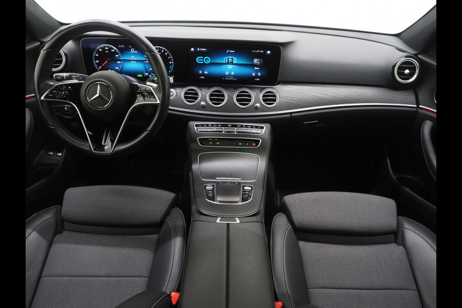 Mercedes-Benz E-Klasse Estate 300 e AMG Line | Panoramadak | Trekhaak | 360 | Adaptive Cruise | Sfeerverlichting | Carplay