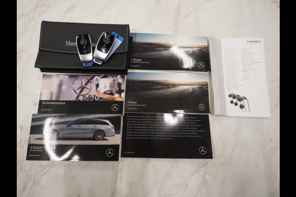 Mercedes-Benz E-Klasse Estate 300 e AMG Line | Panoramadak | Trekhaak | 360 | Adaptive Cruise | Sfeerverlichting | Carplay