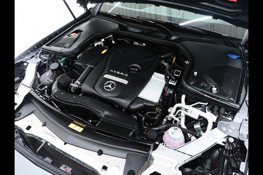 Mercedes-Benz E-Klasse Estate 300 e AMG Line | Panoramadak | Trekhaak | 360 | Adaptive Cruise | Sfeerverlichting | Carplay