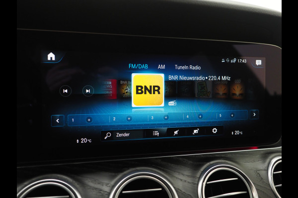 Mercedes-Benz E-Klasse Estate 300 e AMG Line | Panoramadak | Trekhaak | 360 | Adaptive Cruise | Sfeerverlichting | Carplay