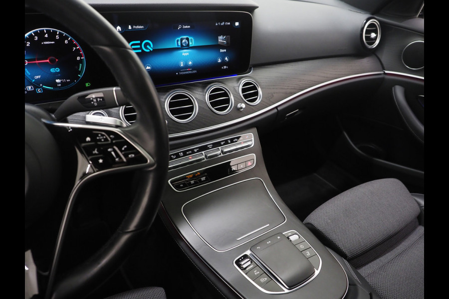 Mercedes-Benz E-Klasse Estate 300 e AMG Line | Panoramadak | Trekhaak | 360 | Adaptive Cruise | Sfeerverlichting | Carplay