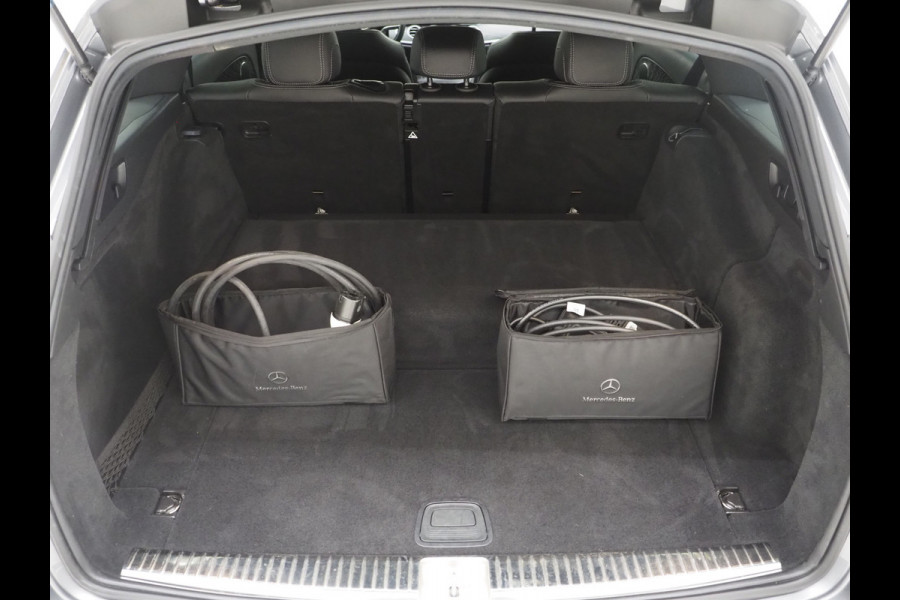 Mercedes-Benz E-Klasse Estate 300 e AMG Line | Panoramadak | Trekhaak | 360 | Adaptive Cruise | Sfeerverlichting | Carplay