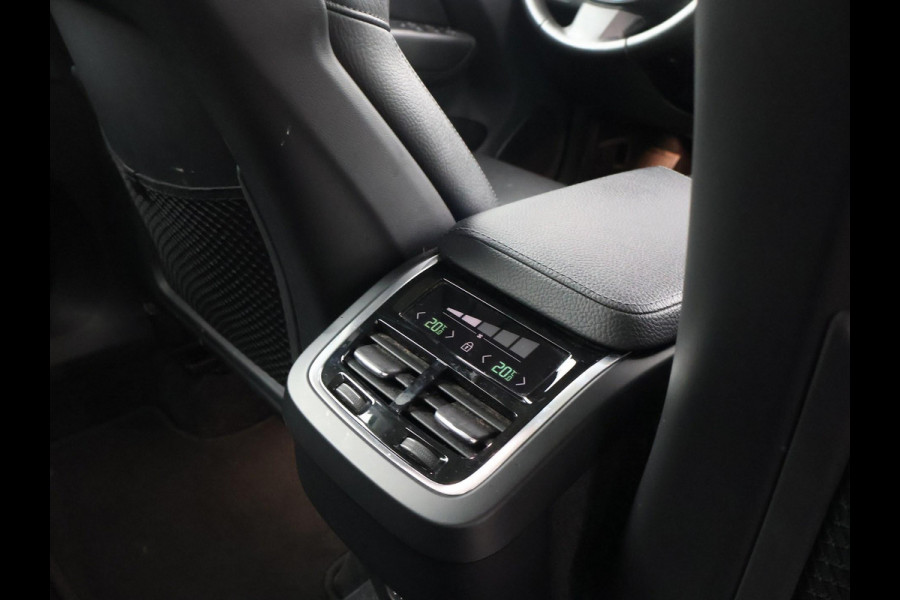 Volvo XC60 2.0 T4 INSCRIPTION + TREKHAAK WEGKL. 2300 KG | PANORAMA | HEAD-UP | 21 INCH | ADAPTIVE CRUISE CONTROL