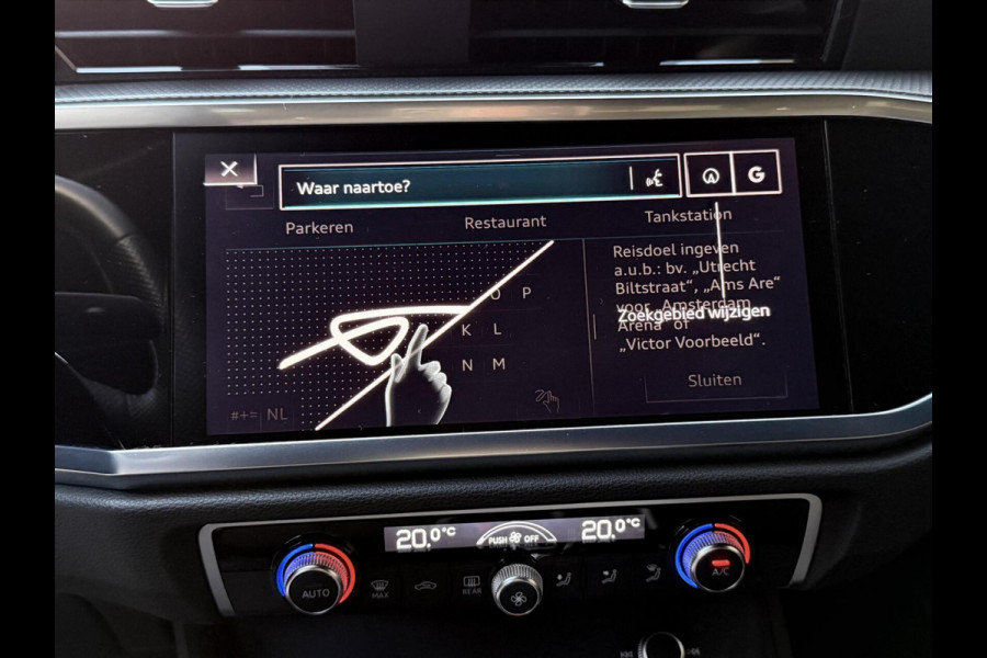 Audi Q3 35 TFSI S edition Automaat | Zwart optiek | Navigatiesysteem | Half-leer | Getint glas | Cruise & climate control | Lane assist