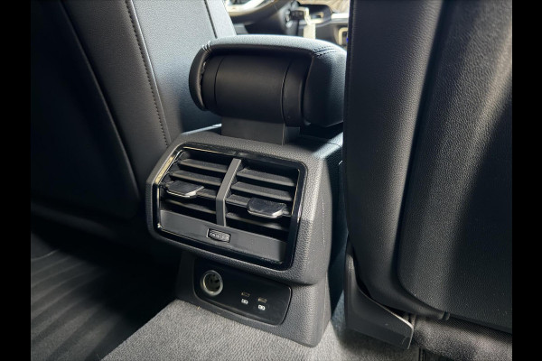 Audi Q3 35 TFSI S edition Automaat | Zwart optiek | Navigatiesysteem | Half-leer | Getint glas | Cruise & climate control | Lane assist