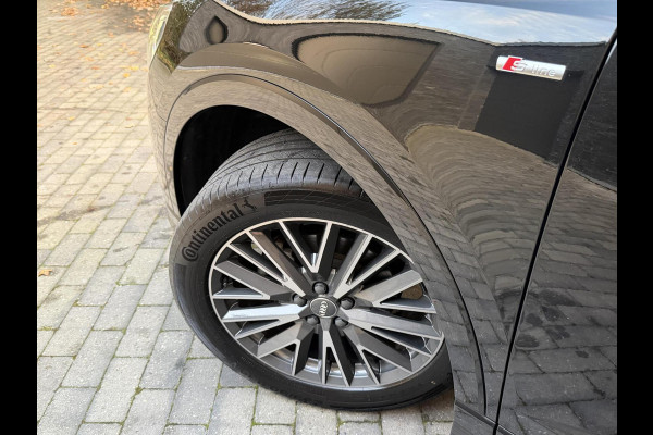 Audi Q3 35 TFSI S edition Automaat | Zwart optiek | Navigatiesysteem | Half-leer | Getint glas | Cruise & climate control | Lane assist