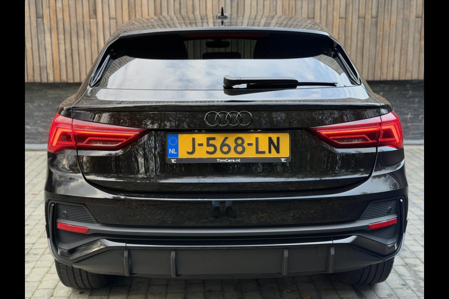 Audi Q3 35 TFSI S edition Automaat | Zwart optiek | Navigatiesysteem | Half-leer | Getint glas | Cruise & climate control | Lane assist