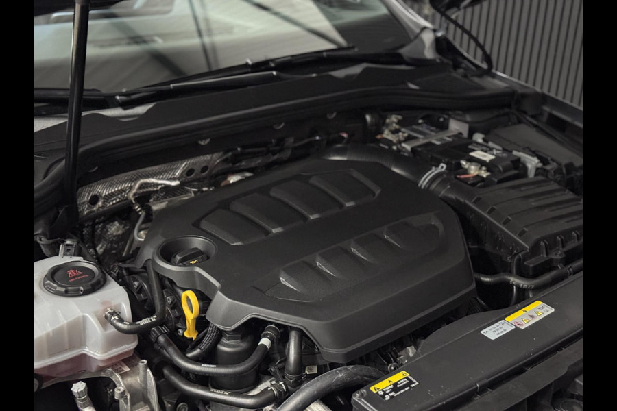 Volkswagen Golf 2.0 TSI GTI CLUBSPORT '45 Jahre' UNIEK | NIEUWSTAAT | VOL!