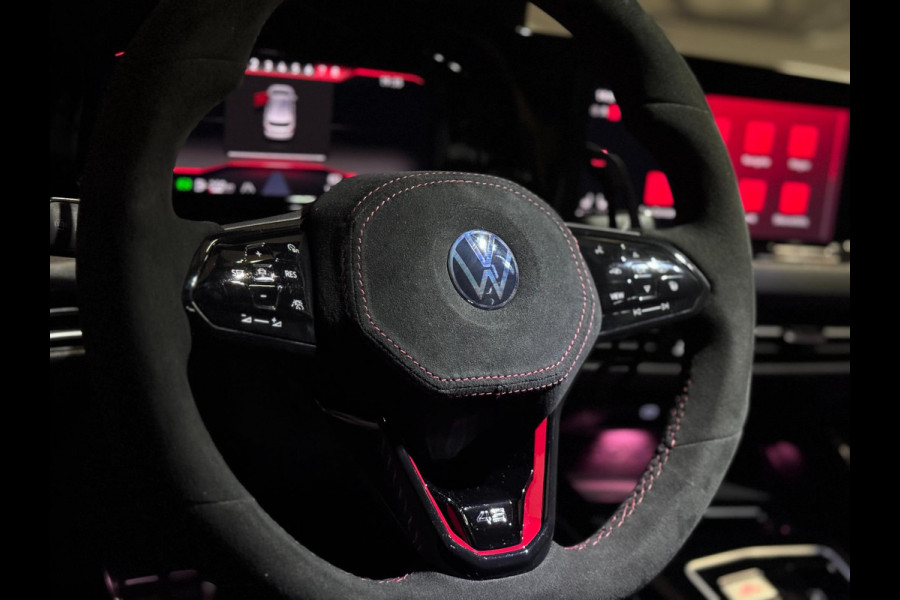 Volkswagen Golf 2.0 TSI GTI CLUBSPORT '45 Jahre' UNIEK | NIEUWSTAAT | VOL!