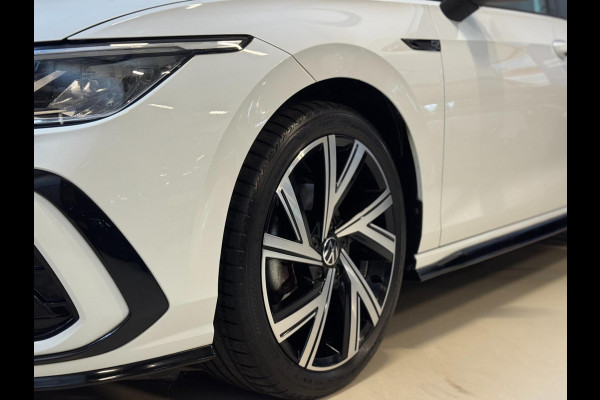 Volkswagen Golf 1.5 TSI R-Line | PANORAMA | CAMERA | LAGE KM!