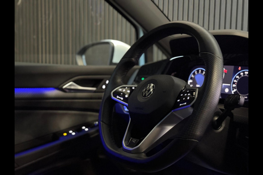 Volkswagen Golf 1.5 TSI R-Line | PANORAMA | CAMERA | LAGE KM!