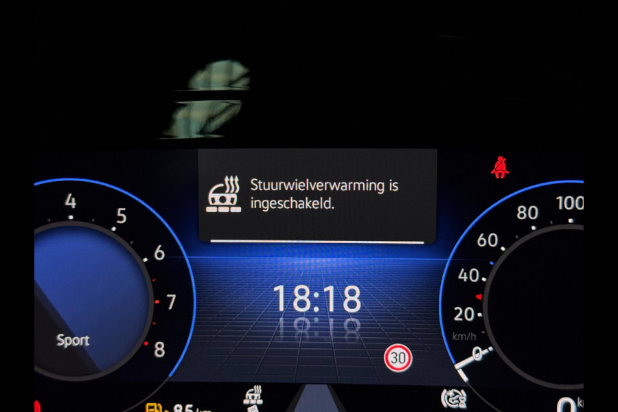 Volkswagen Golf 1.5 TSI R-Line | PANORAMA | CAMERA | LAGE KM!