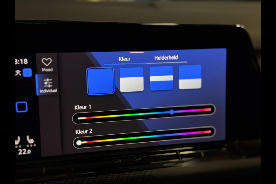 Volkswagen Golf 1.5 TSI R-Line | PANORAMA | CAMERA | LAGE KM!