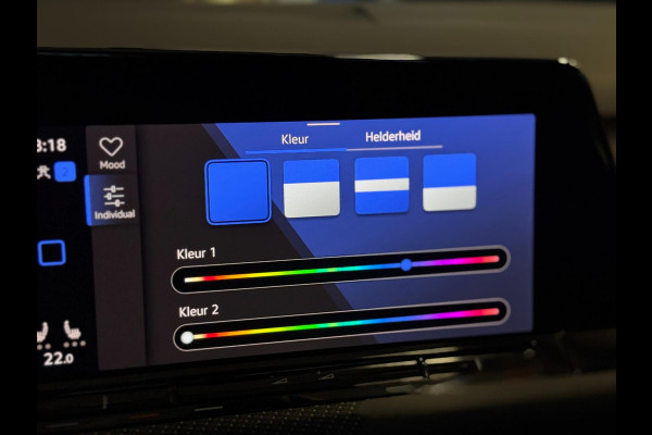 Volkswagen Golf 1.5 TSI R-Line | PANORAMA | CAMERA | LAGE KM!