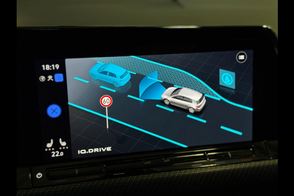 Volkswagen Golf 1.5 TSI R-Line | PANORAMA | CAMERA | LAGE KM!