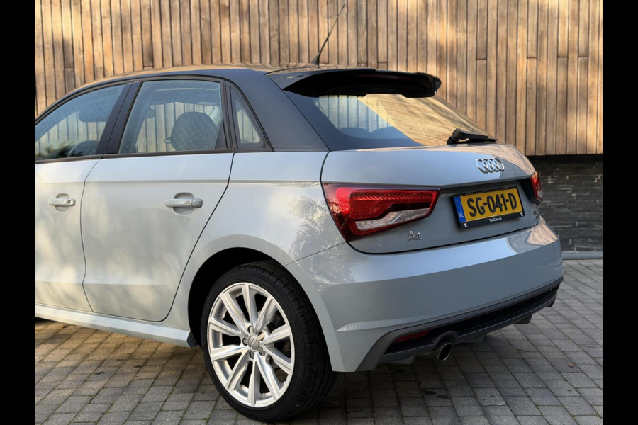 Audi A1 Sportback 1.0 TFSI Adrenalin Handgeschakeld | S-line exterieur | Airconditioning | Cruise control | Navigatie voorbereiding | Pi