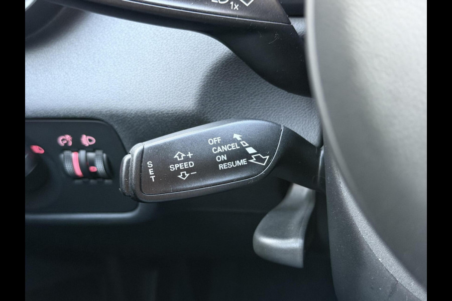 Audi A1 Sportback 1.0 TFSI Adrenalin Handgeschakeld | S-line exterieur | Airconditioning | Cruise control | Navigatie voorbereiding | Pi