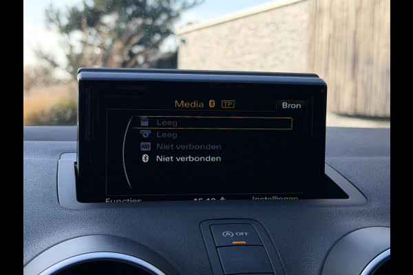 Audi A1 Sportback 1.0 TFSI Adrenalin Handgeschakeld | S-line exterieur | Airconditioning | Cruise control | Navigatie voorbereiding | Pi