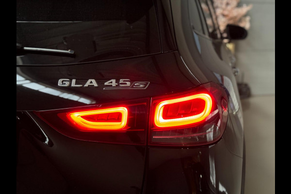 Mercedes-Benz GLA 45 S AMG 4MATIC+ | PANO | SCHAALSTOELEN | SFEERVERL. | BOMVOL!