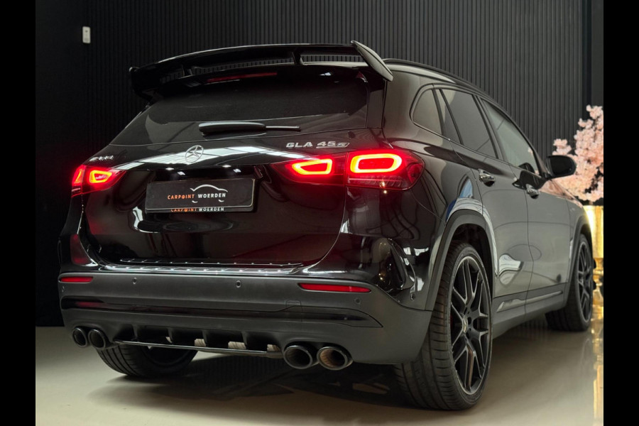 Mercedes-Benz GLA 45 S AMG 4MATIC+ | PANO | SCHAALSTOELEN | SFEERVERL. | BOMVOL!