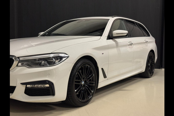 BMW 5 Serie Touring 530i xDrive M Sport | PANO | HUD | LED | SFEERVERLICHTING