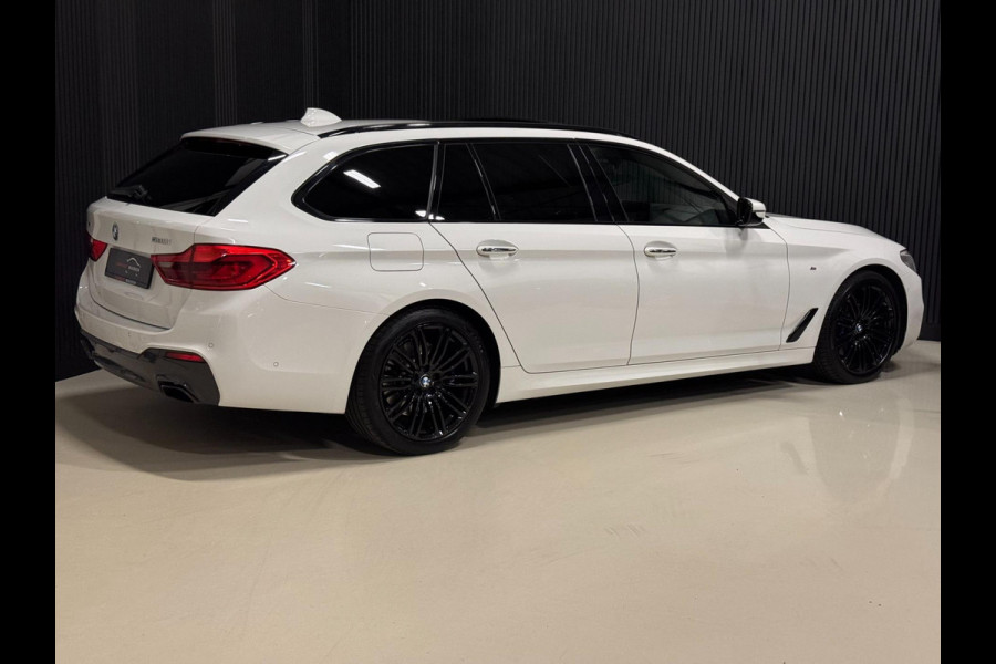 BMW 5 Serie Touring 530i xDrive M Sport | PANO | HUD | LED | SFEERVERLICHTING