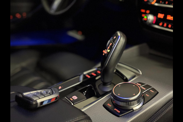 BMW 5 Serie Touring 530i xDrive M Sport | PANO | HUD | LED | SFEERVERLICHTING