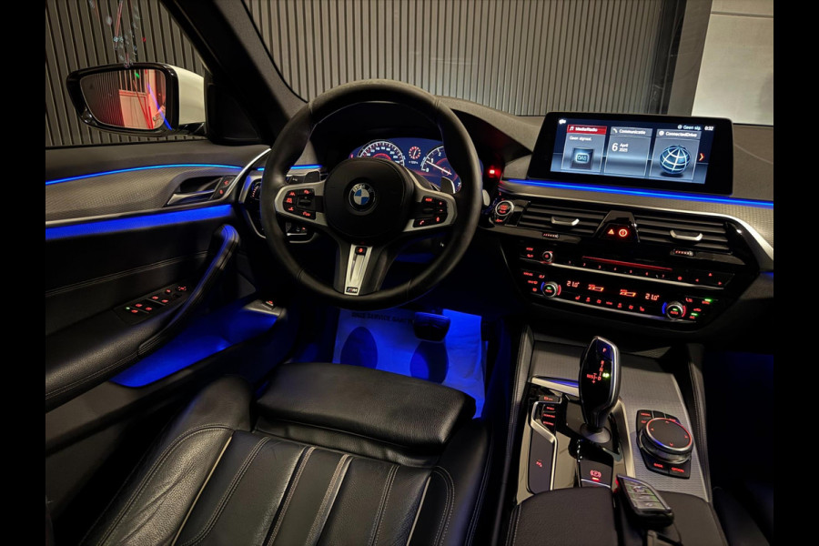 BMW 5 Serie Touring 530i xDrive M Sport | PANO | HUD | LED | SFEERVERLICHTING