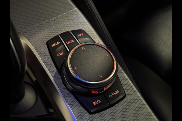 BMW 5 Serie Touring 530i xDrive M Sport | PANO | HUD | LED | SFEERVERLICHTING