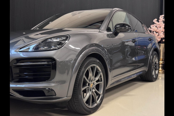 Porsche Cayenne Coupé 3.0 E-Hybrid | ORG. NL | SPORT DESIGN | PANO | TREKHAAK | HUD | SPORT CHRONO | LUCHTVERING