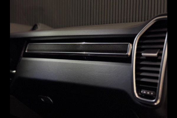 Porsche Cayenne Coupé 3.0 E-Hybrid | ORG. NL | SPORT DESIGN | PANO | TREKHAAK | HUD | SPORT CHRONO | LUCHTVERING