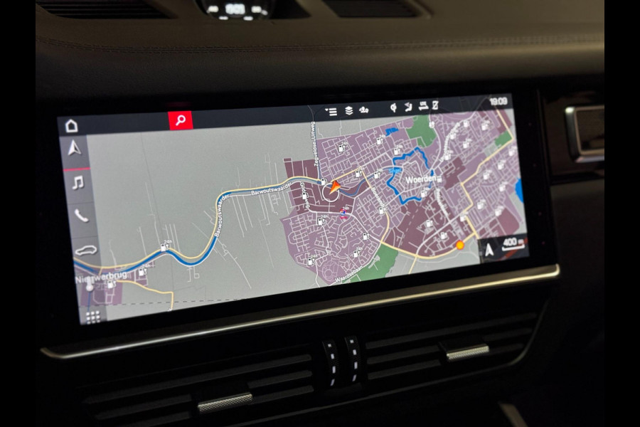 Porsche Cayenne Coupé 3.0 E-Hybrid | ORG. NL | SPORT DESIGN | PANO | TREKHAAK | HUD | SPORT CHRONO | LUCHTVERING