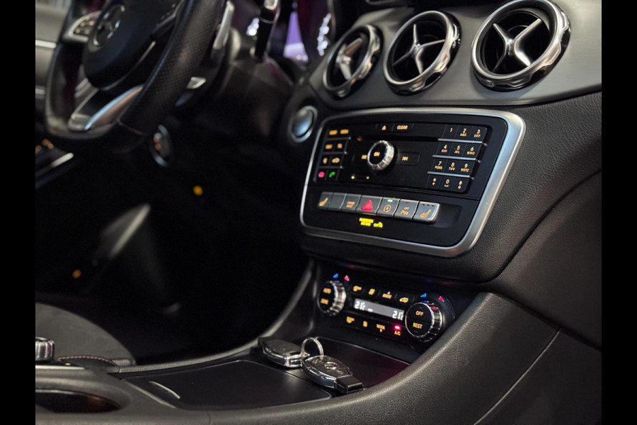Mercedes-Benz GLA 180 AMG | NAP | PANO | CAMERA | NL AUTO