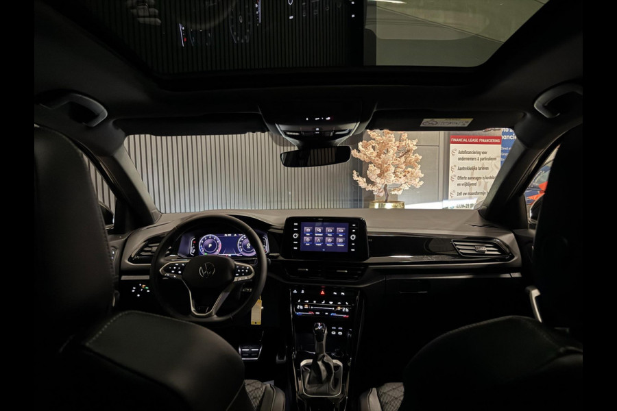 Volkswagen T-Roc 1.5 TSI R-Line DSG | PANO | IQ LIGHT | VIRTUAL | CAMERA
