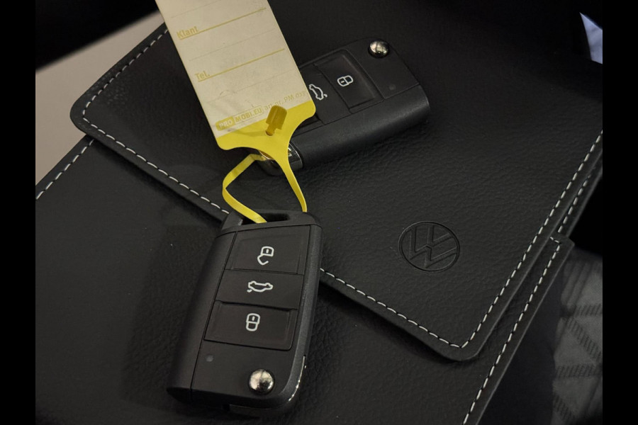 Volkswagen T-Roc 1.5 TSI R-Line DSG | PANO | IQ LIGHT | VIRTUAL | CAMERA