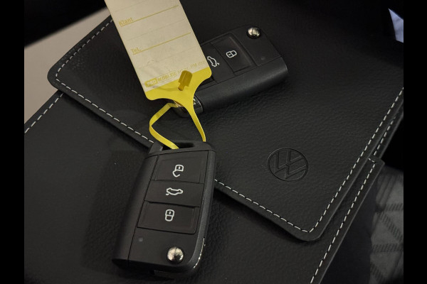 Volkswagen T-Roc 1.5 TSI R-Line DSG | PANO | IQ LIGHT | VIRTUAL | CAMERA