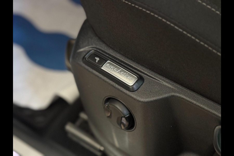 Volkswagen Tiguan 2.0 TDI 4Motion R-LINE | 190PK | VIRTUAL | TREKHAAK | CAMERA