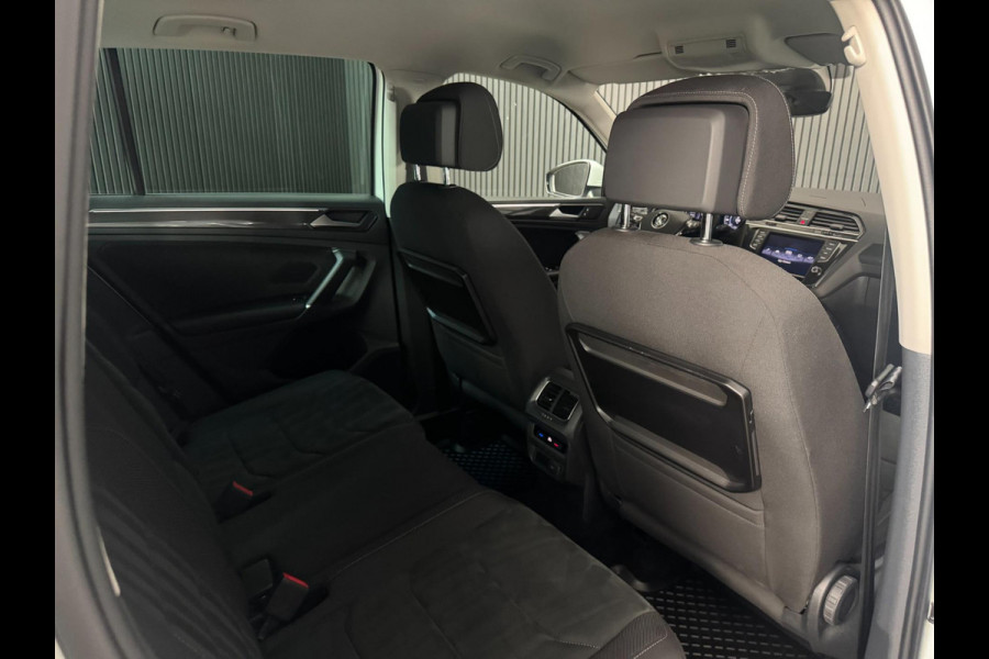 Volkswagen Tiguan 2.0 TDI 4Motion R-LINE | 190PK | VIRTUAL | TREKHAAK | CAMERA