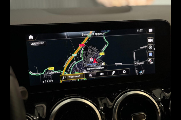 Mercedes-Benz GLA 180 AMG | LED | WIDESCREEN | TREKHAAK