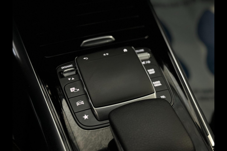 Mercedes-Benz GLA 180 AMG | LED | WIDESCREEN | TREKHAAK