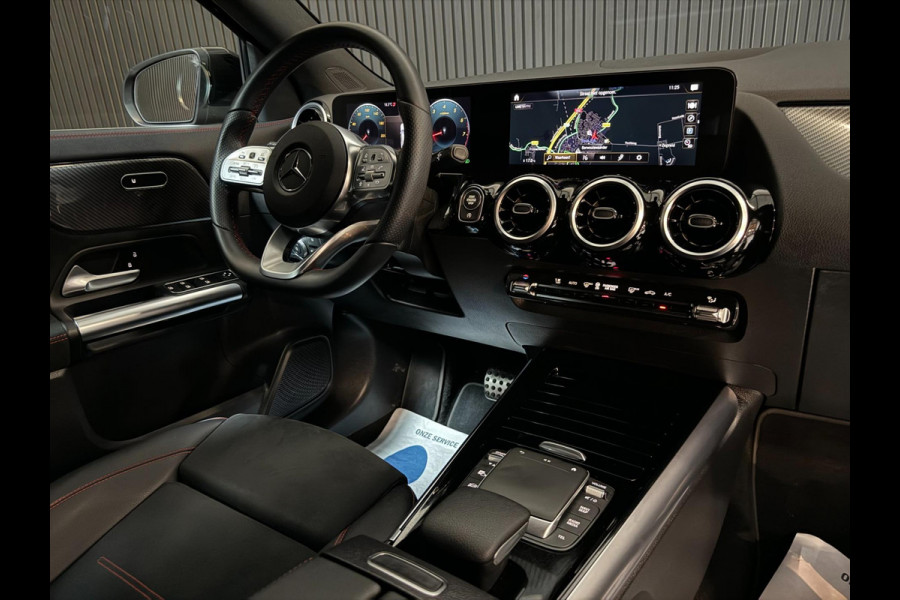 Mercedes-Benz GLA 180 AMG | LED | WIDESCREEN | TREKHAAK
