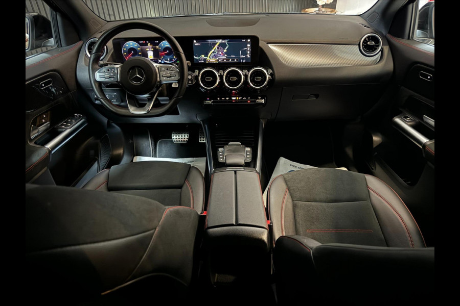 Mercedes-Benz GLA 180 AMG | LED | WIDESCREEN | TREKHAAK